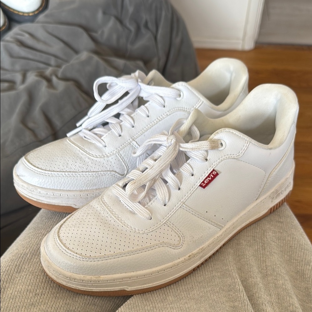Levi's Men's White Leather Sneakers with Gum Sole
